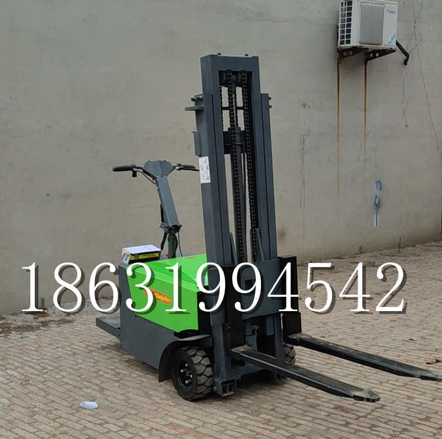 安阳县优程全电动叉车插腿式堆高车液压装卸车1.5吨升高小型站驾式铲车